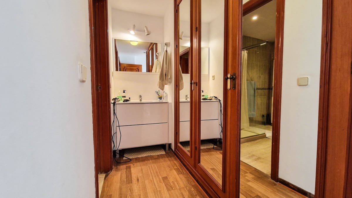 2 soverom Leilighet til salgs i Manilva med svømmebasseng garasje - € 399 000 (Ref: 10140933)