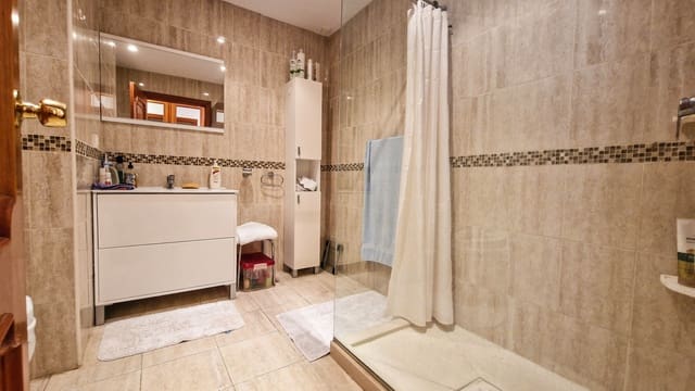 2 sovrum Lägenhet till salu i Castillo de la Duquesa, Manilva med pool garage - 399 000 € (Ref: 10140933)