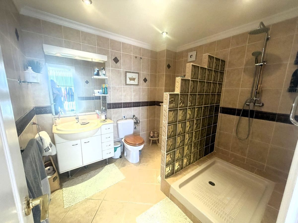 3 soverom Leilighet til salgs i El Paraiso med svømmebasseng - € 469 500 (Ref: 10140942)