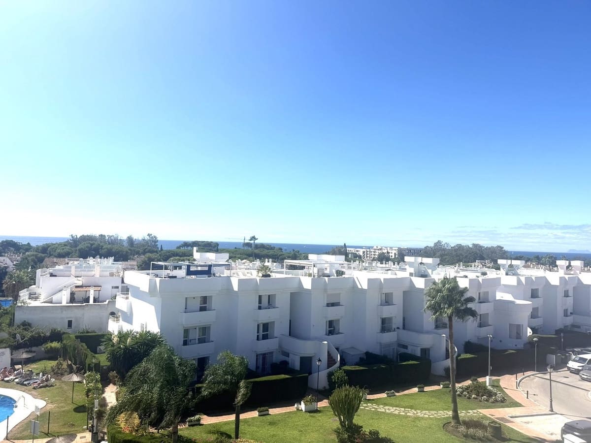3 soverom Leilighet til salgs i El Paraiso med svømmebasseng - € 469 500 (Ref: 10140942)