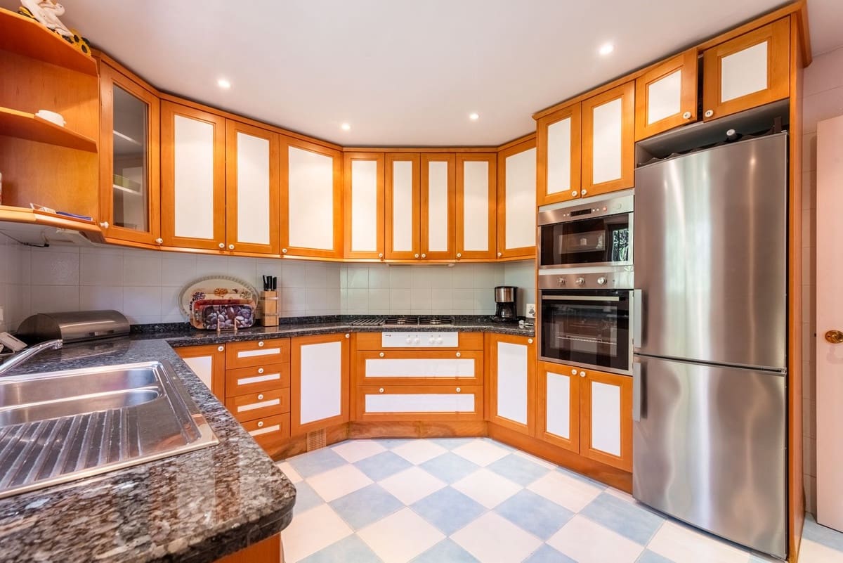 2 chambre Maison de Ville à vendre à Benahavis avec piscine - 490 000 € (Ref: 10140945)