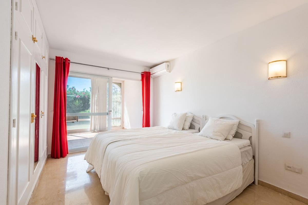 2 chambre Maison de Ville à vendre à Benahavis avec piscine - 490 000 € (Ref: 10140945)