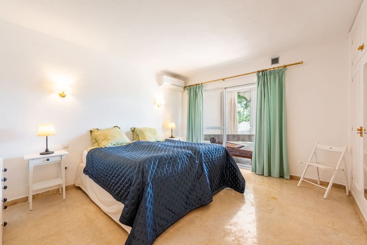 2 chambre Maison de Ville à vendre à Benahavis avec piscine - 490 000 € (Ref: 10140945)
