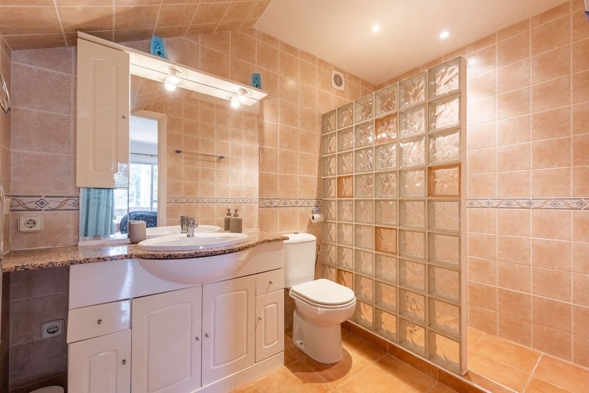 2 chambre Maison de Ville à vendre à Benahavis avec piscine - 490 000 € (Ref: 10140945)
