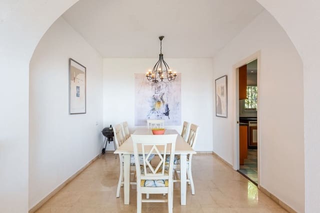 2 chambre Maison de Ville à vendre à El Paraíso, Benahavís avec piscine - 490 000 € (Ref: 10140945)