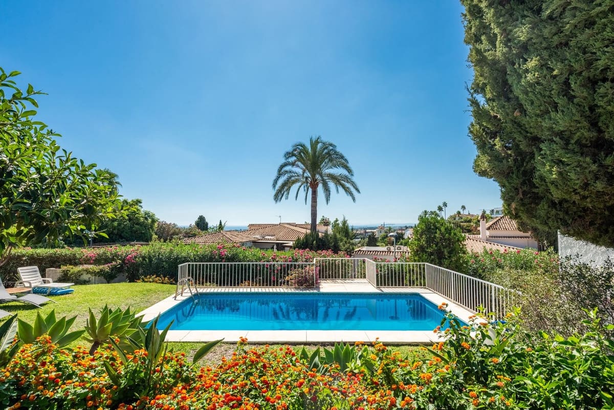 2 chambre Maison de Ville à vendre à Benahavis avec piscine - 490 000 € (Ref: 10140945)