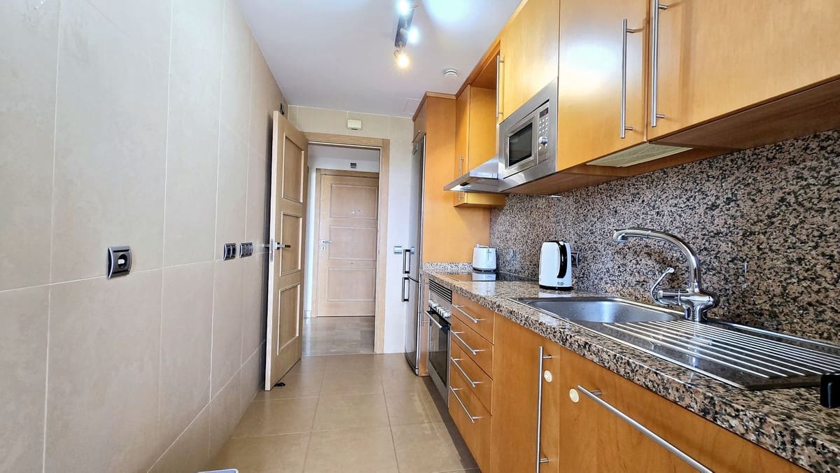2 sovrum Lägenhet till salu i Manilva med pool garage - 429 000 € (Ref: 10140947)