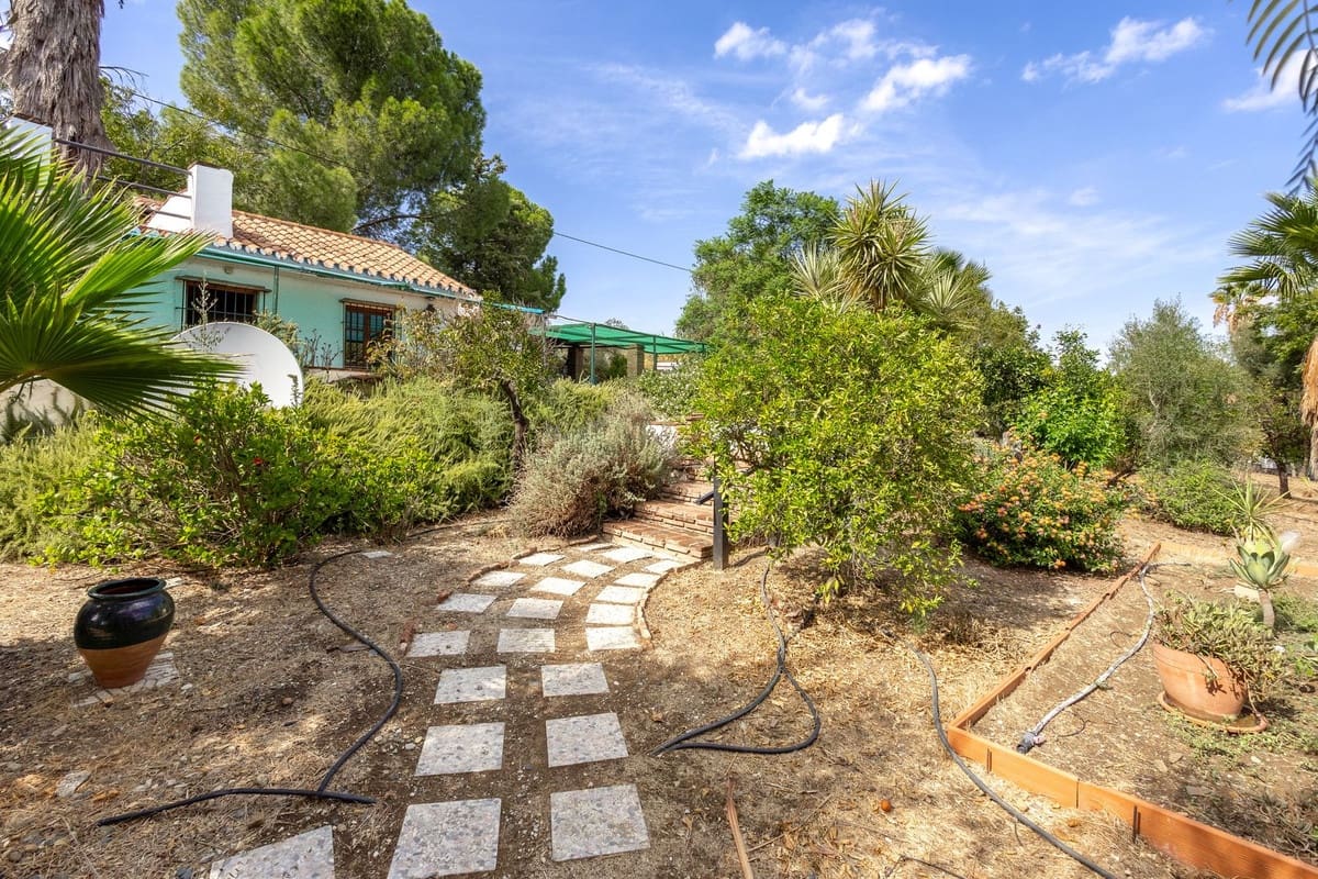 3 slaapkamer Finca/Landhuis te koop in Coin met zwembad garage - € 325.000 (Ref: 10140951)