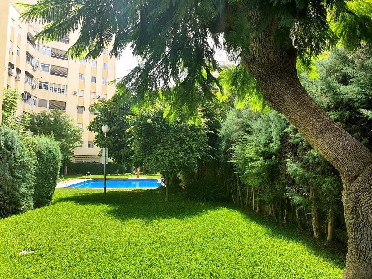 4 bedroom Apartment for sale in Torremolinos with pool garage - € 420,000 (Ref: 10140964)