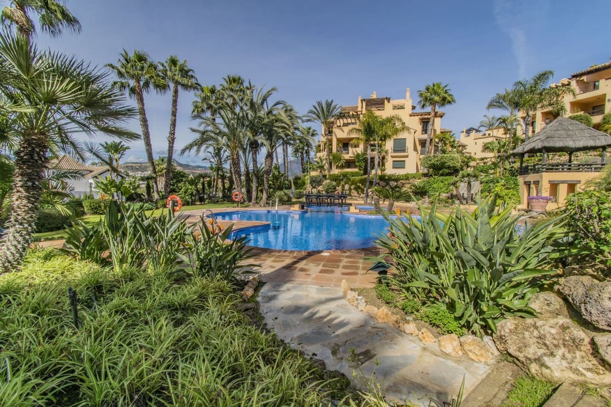 2 Zimmer Apartment zu verkaufen in Atalaya-Isdabe mit Pool Garage - 399.000 € (Ref: 10140966)