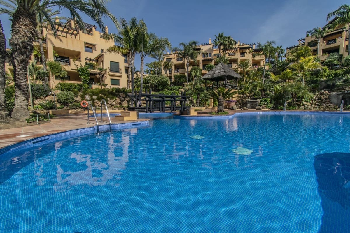 2 Zimmer Apartment zu verkaufen in Atalaya-Isdabe mit Pool Garage - 399.000 € (Ref: 10140966)