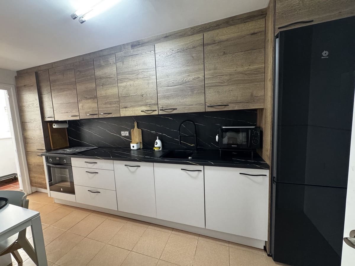 2 soverom Leilighet til salgs i Manilva med svømmebasseng garasje - € 430 000 (Ref: 10140989)