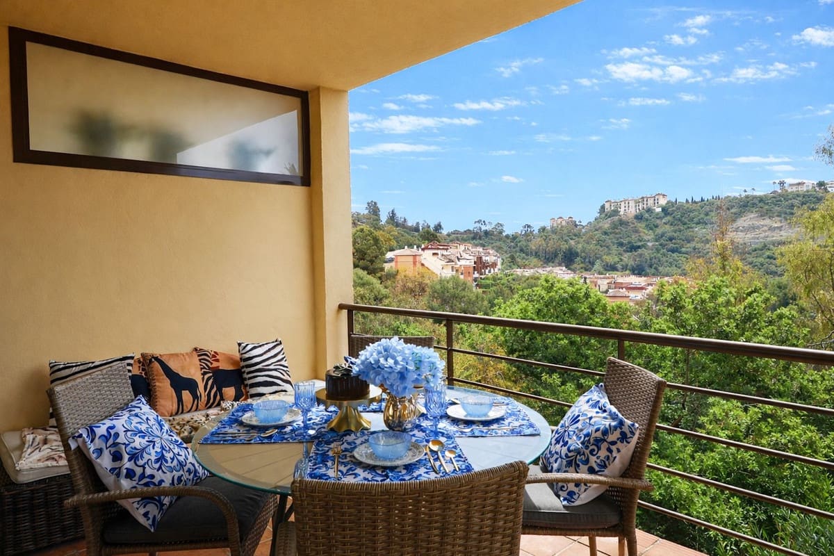 2 sypialnia Apartament na sprzedaż w Benahavis z basenem garażem - 389 000 € (Ref: 10141000)