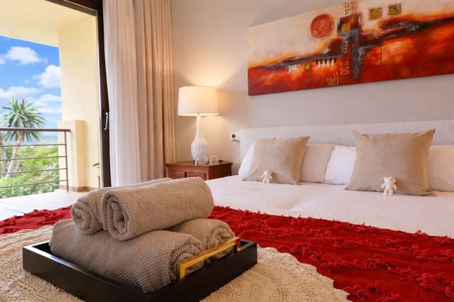 2 sypialnia Apartament na sprzedaż w Los Arqueros - Puerto del Almendro, Benahavís z basenem garażem - 389 000 € (Ref: 10141000)
