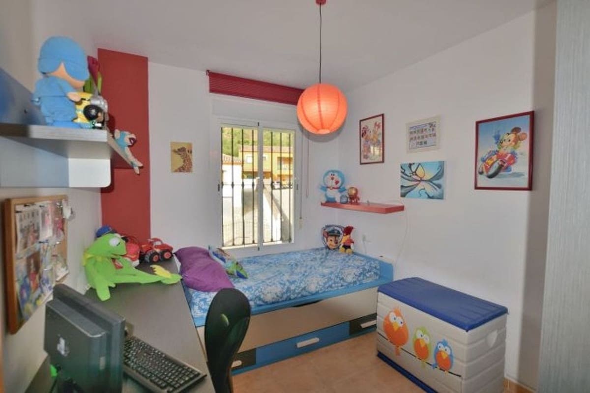 3 sypialnia Dom na sprzedaż w Ronda z basenem garażem - 190 000 € (Ref: 10141022)