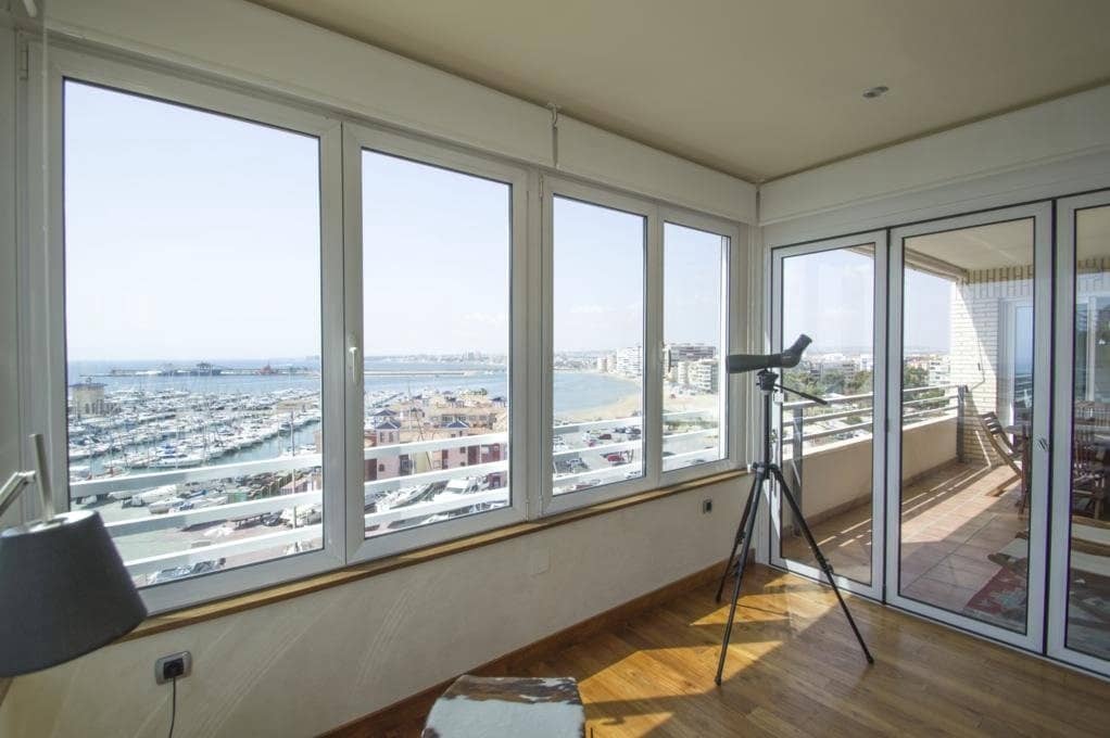 3 quarto Apartamento para venda em Torrevieja - 860 000 € (Ref: 10141268)