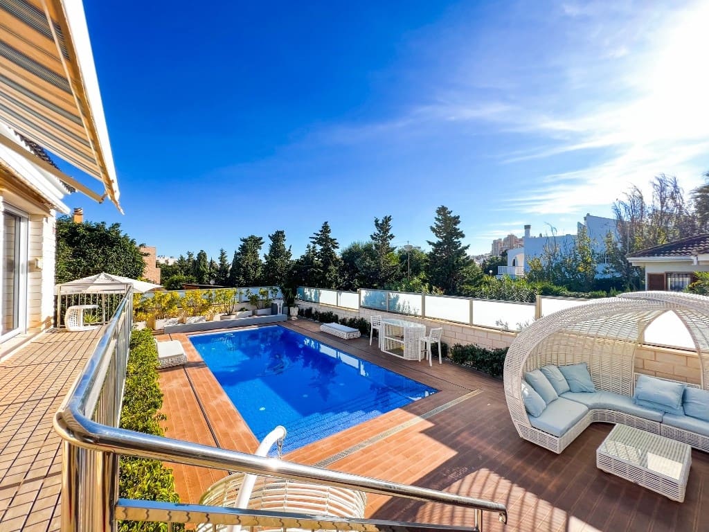 5 soverom Villa til salgs i La Mata med svømmebasseng - € 1 170 000 (Ref: 10141287)