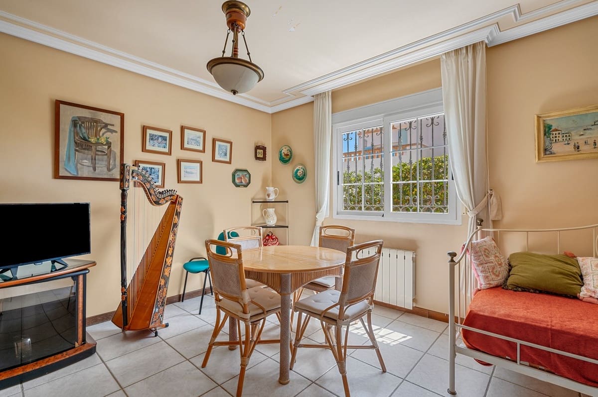 6 soverom Villa til salgs i La Mata med svømmebasseng - € 950 000 (Ref: 10141288)