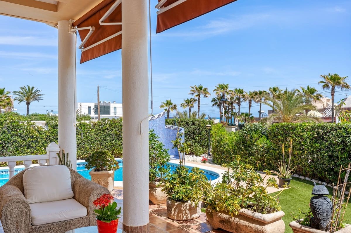 6 soverom Villa til salgs i La Mata med svømmebasseng - € 950 000 (Ref: 10141288)