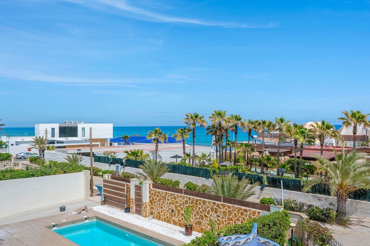 6 soverom Villa til salgs i La Mata med svømmebasseng - € 950 000 (Ref: 10141288)