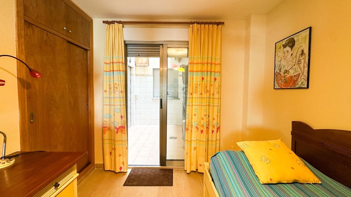 4 sypialnia Apartament na sprzedaż w Torrevieja z basenem garażem - 680 000 € (Ref: 10141291)