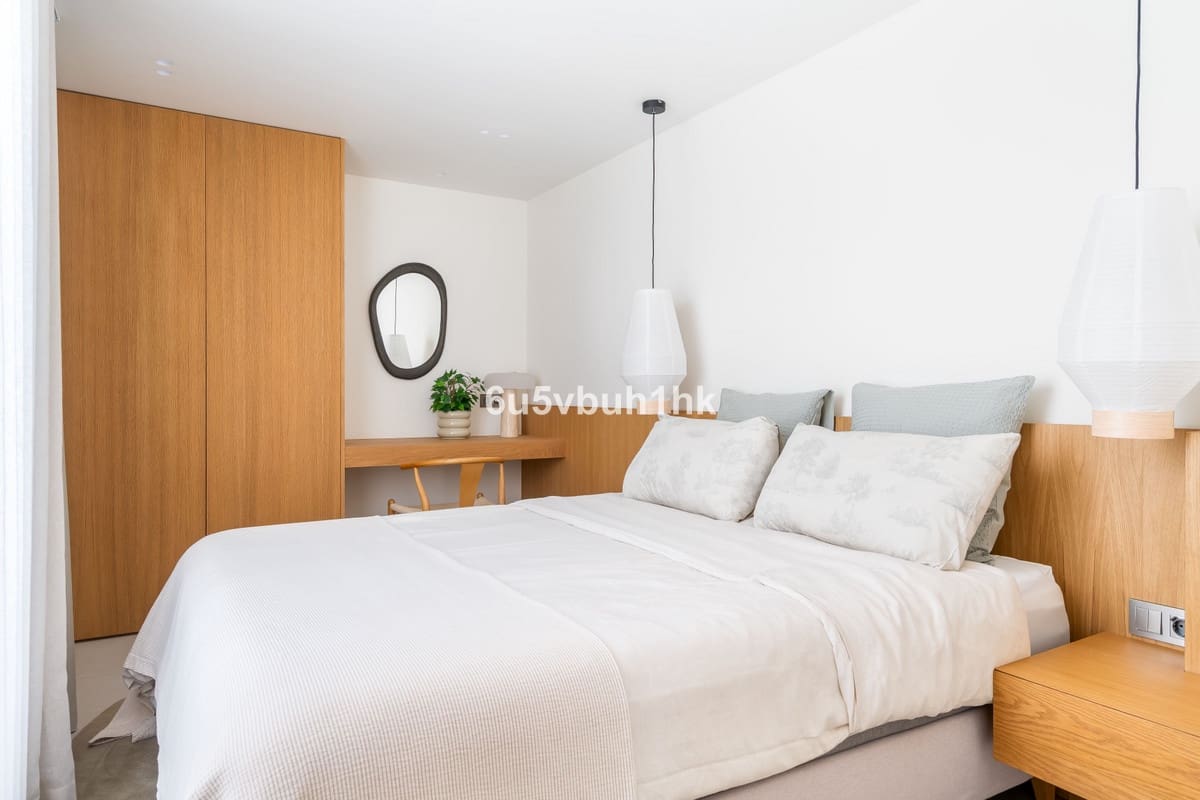 4 soverom Hus til salgs i Nueva Andalucia med svømmebasseng garasje - € 1 575 000 (Ref: 10142140)