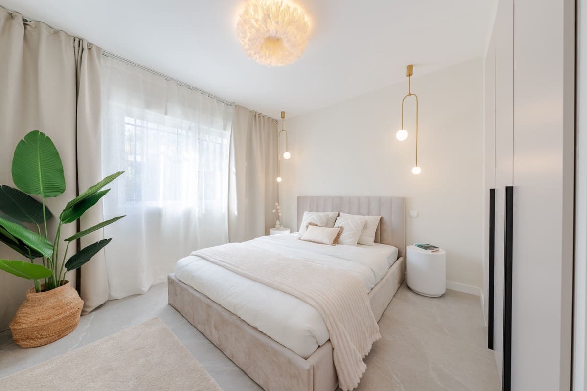 3 slaapkamer Appartement te koop in La Quinta met zwembad garage - € 835.000 (Ref: 10142148)
