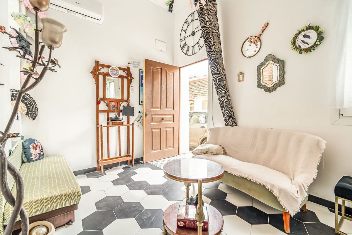 2 bedroom Townhouse for sale in Malaga city - € 244,000 (Ref: 10142156)
