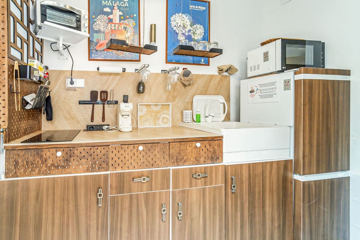 2 bedroom Townhouse for sale in Malaga city - € 244,000 (Ref: 10142156)