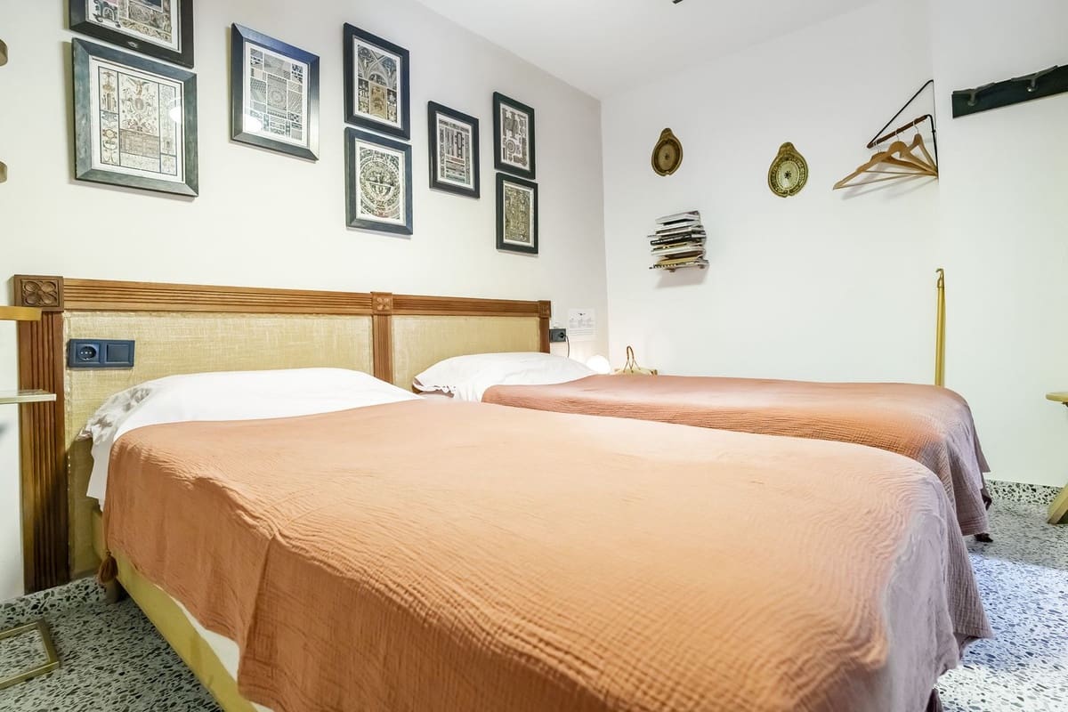 2 bedroom Townhouse for sale in Malaga city - € 244,000 (Ref: 10142156)