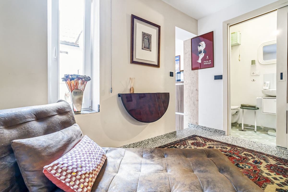 2 bedroom Townhouse for sale in Malaga city - € 244,000 (Ref: 10142156)