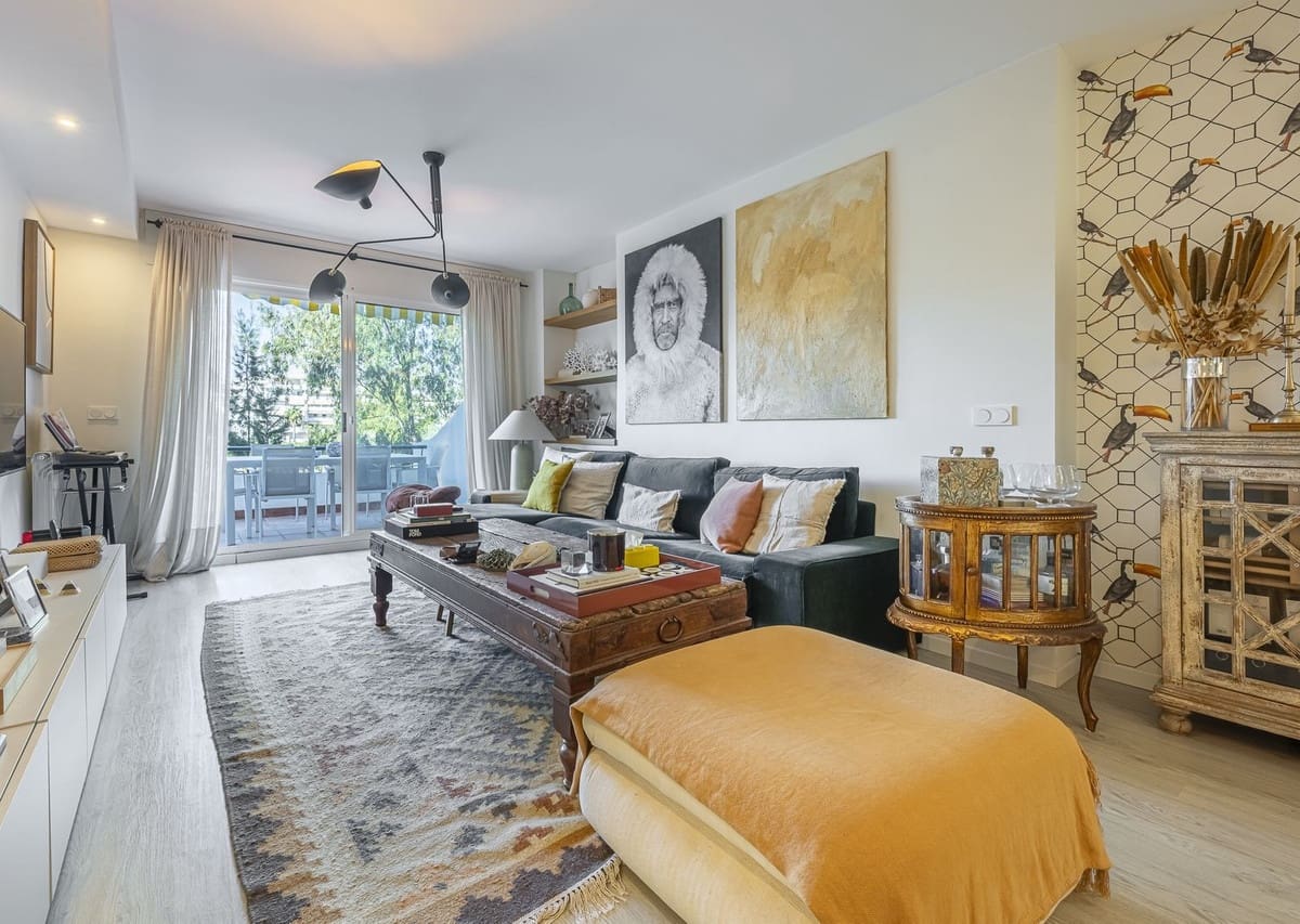 2 soverom Leilighet til salgs i Guadalmina med svømmebasseng garasje - € 460 000 (Ref: 10142169)