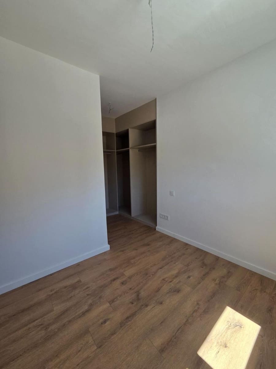 Apartamento de 3 habitaciones en Estepona en venta con piscina garaje - 649.000 € (Ref: 10142171)
