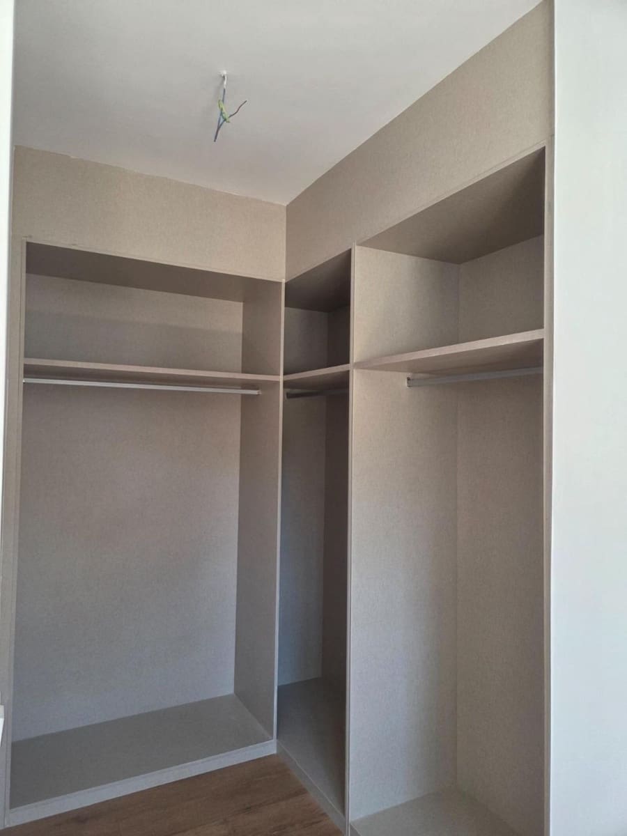Apartamento de 3 habitaciones en Estepona en venta con piscina garaje - 649.000 € (Ref: 10142171)