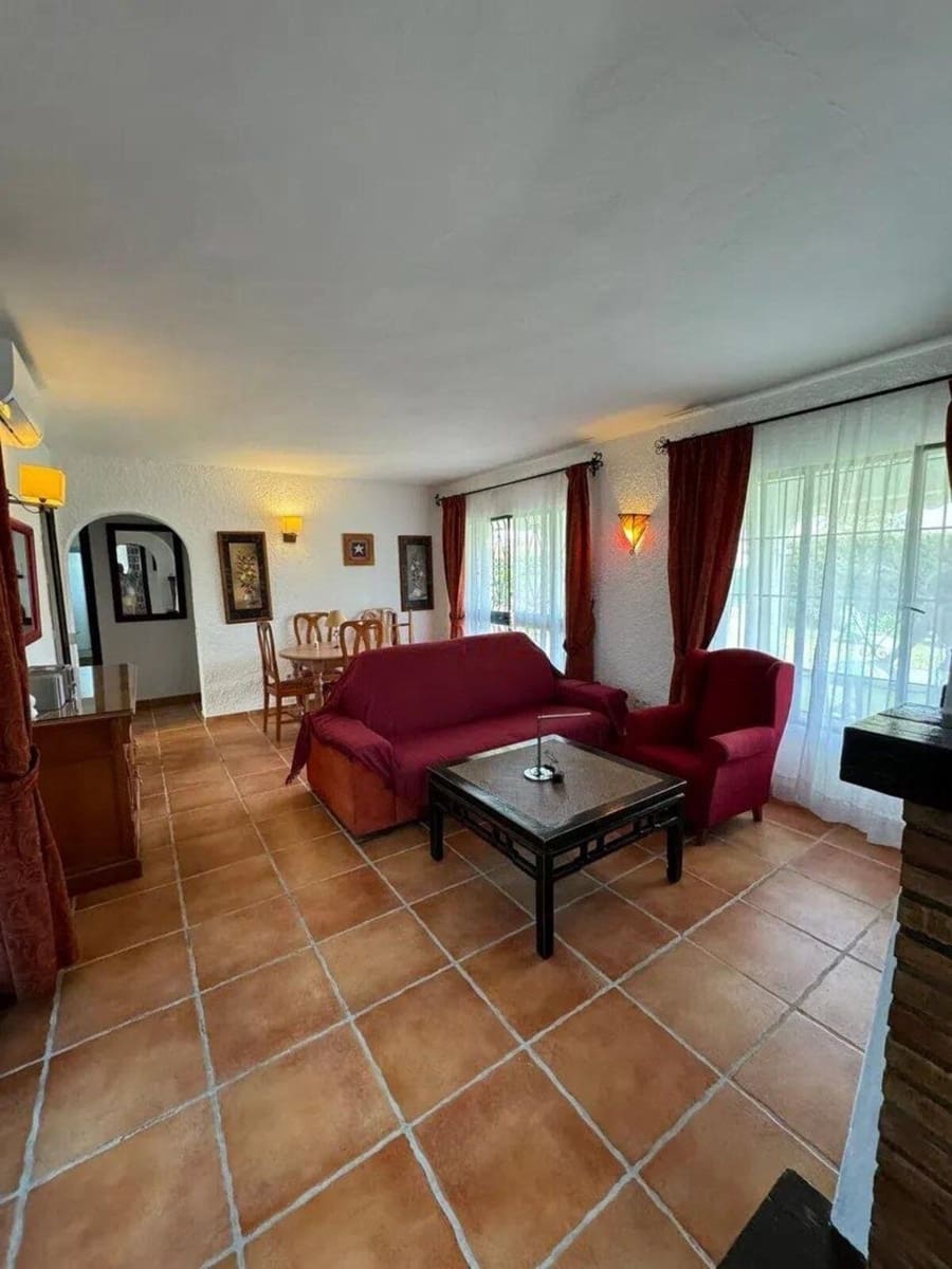 3 soverom Villa til salgs i Estepona med garasje - € 1 050 000 (Ref: 10142174)