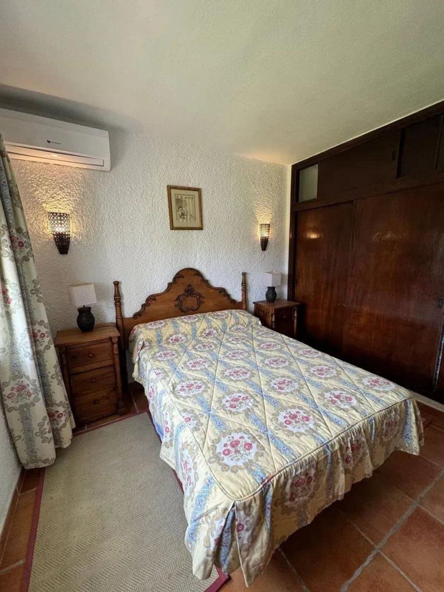 3 soverom Villa til salgs i Estepona med garasje - € 1 050 000 (Ref: 10142174)