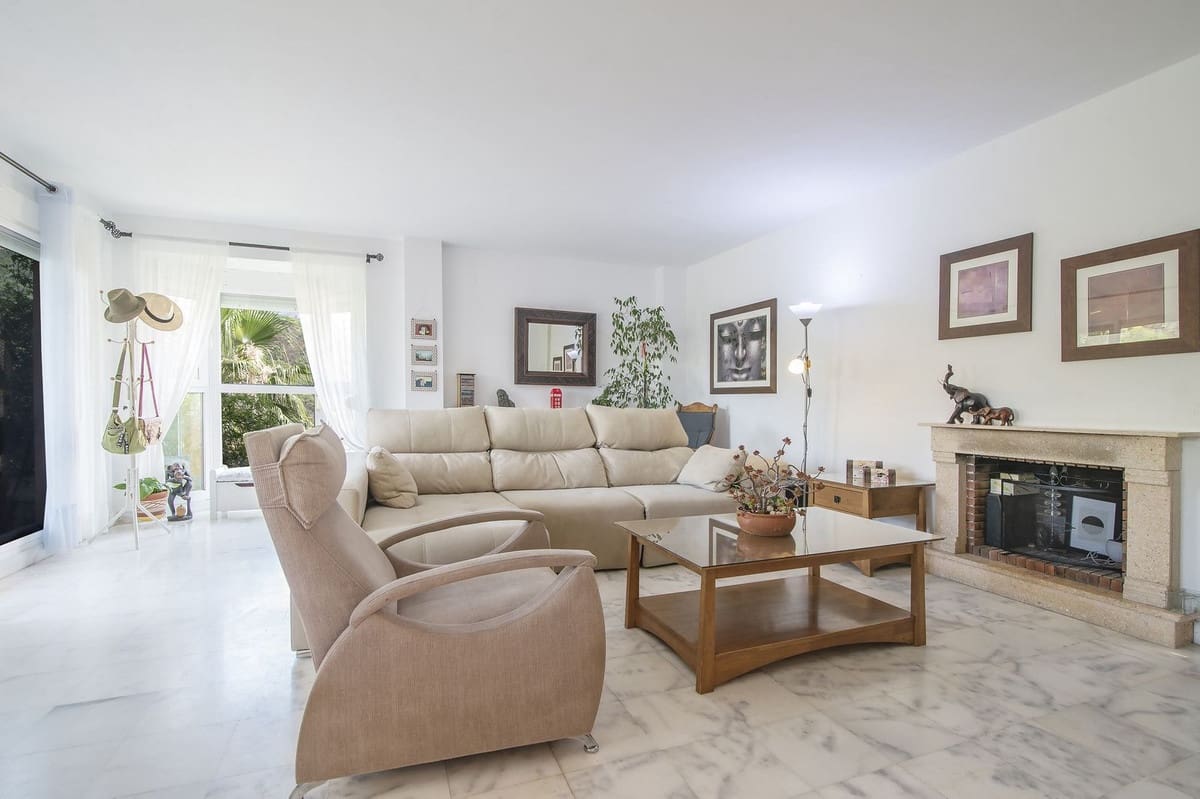 3 soverom Villa til salgs i Estepona med svømmebasseng garasje - € 390 000 (Ref: 10142181)