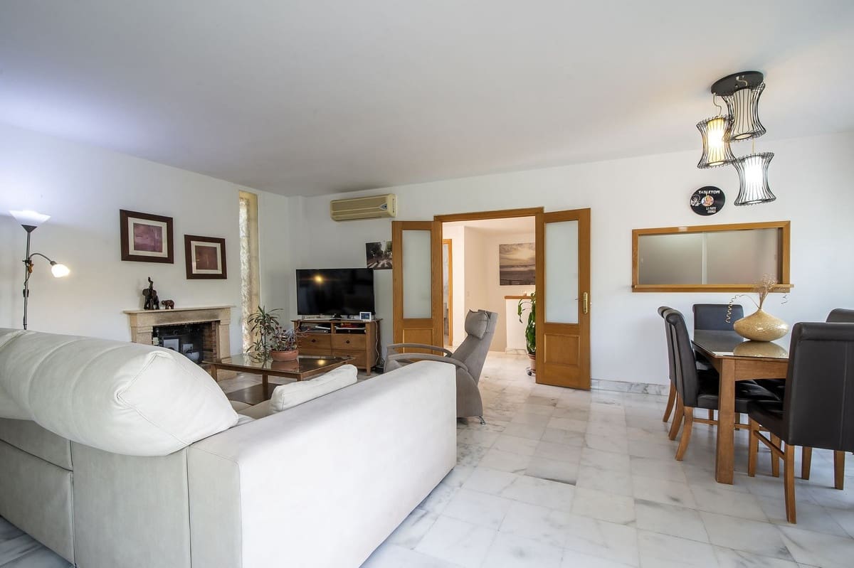 3 soverom Villa til salgs i Estepona med svømmebasseng garasje - € 390 000 (Ref: 10142181)