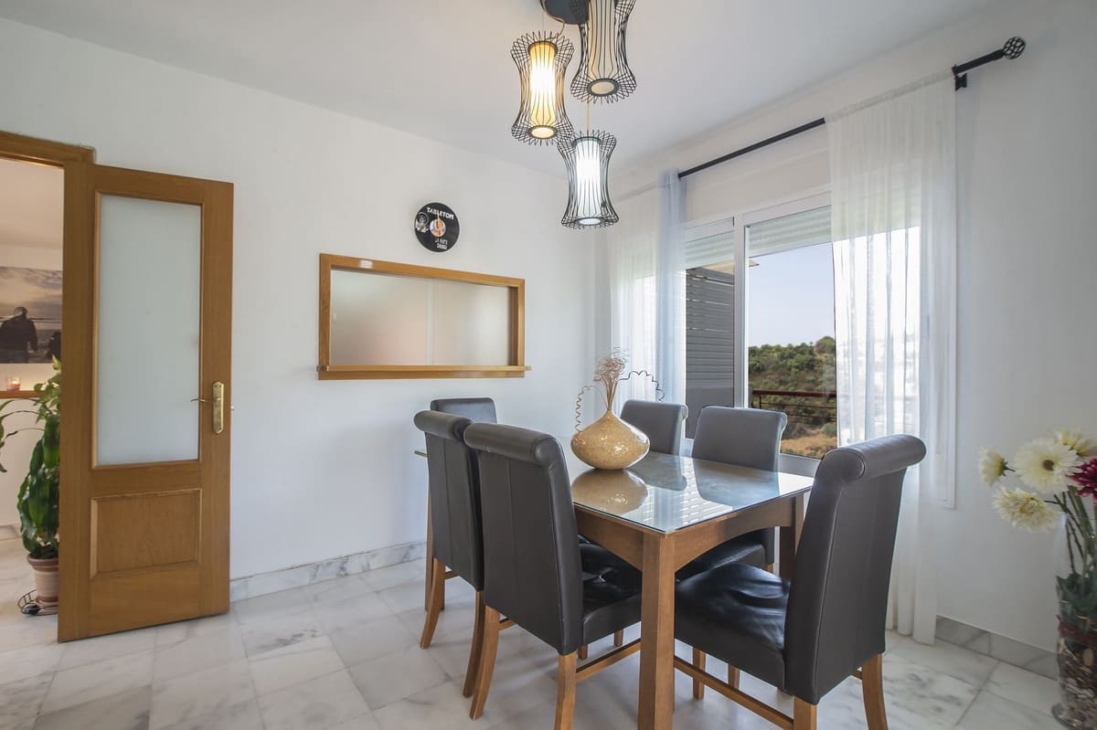 3 soverom Villa til salgs i Estepona med svømmebasseng garasje - € 390 000 (Ref: 10142181)