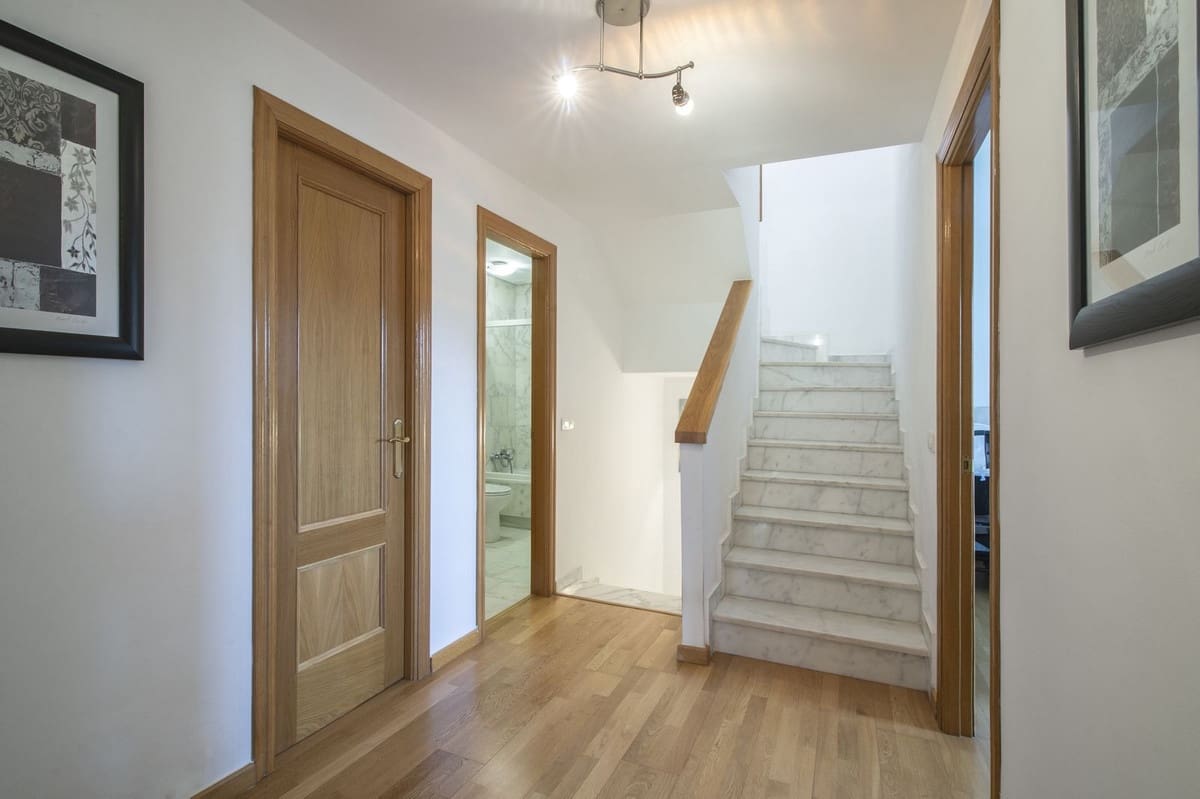 3 soverom Villa til salgs i Estepona med svømmebasseng garasje - € 390 000 (Ref: 10142181)