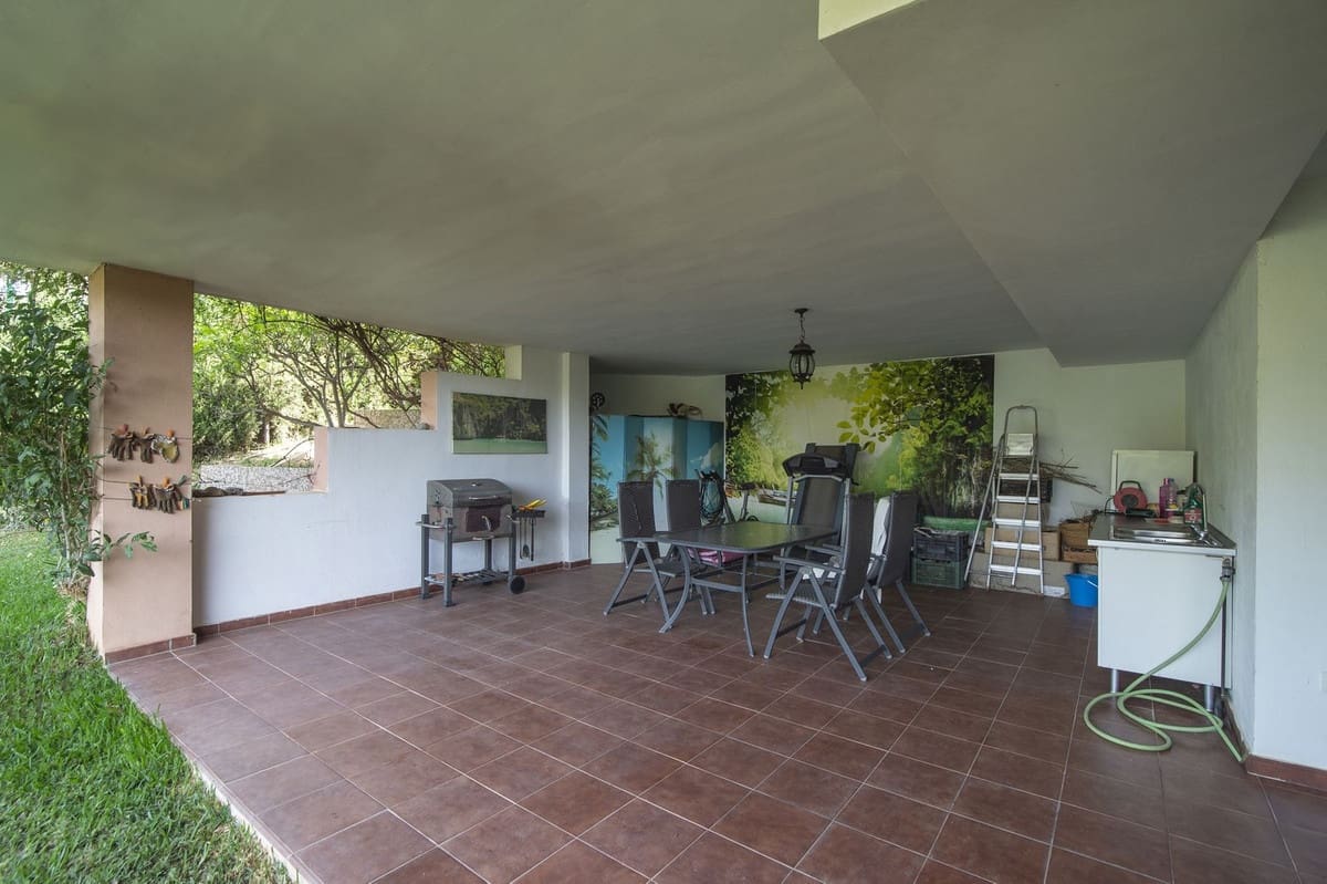 3 soverom Villa til salgs i Estepona med svømmebasseng garasje - € 390 000 (Ref: 10142181)