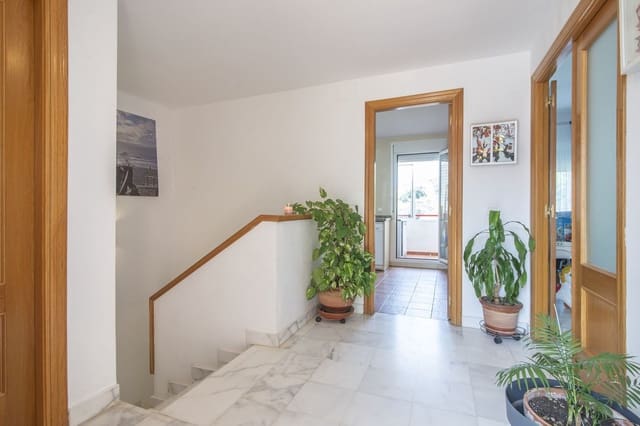 3 soverom Villa til salgs i Altos de Estepona, Estepona med svømmebasseng garasje - € 390 000 (Ref: 10142181)