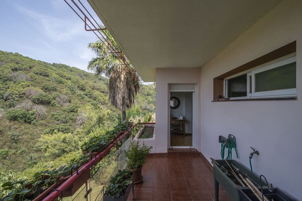 3 soverom Villa til salgs i Estepona med svømmebasseng garasje - € 390 000 (Ref: 10142181)