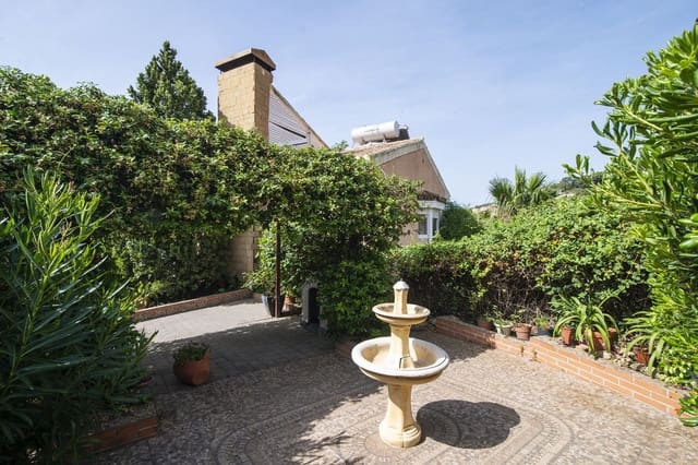 3 soverom Villa til salgs i Altos de Estepona, Estepona med svømmebasseng garasje - € 390 000 (Ref: 10142181)