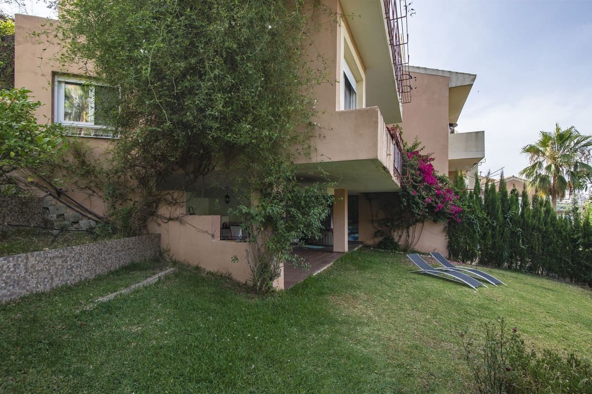 3 soverom Villa til salgs i Estepona med svømmebasseng garasje - € 390 000 (Ref: 10142181)