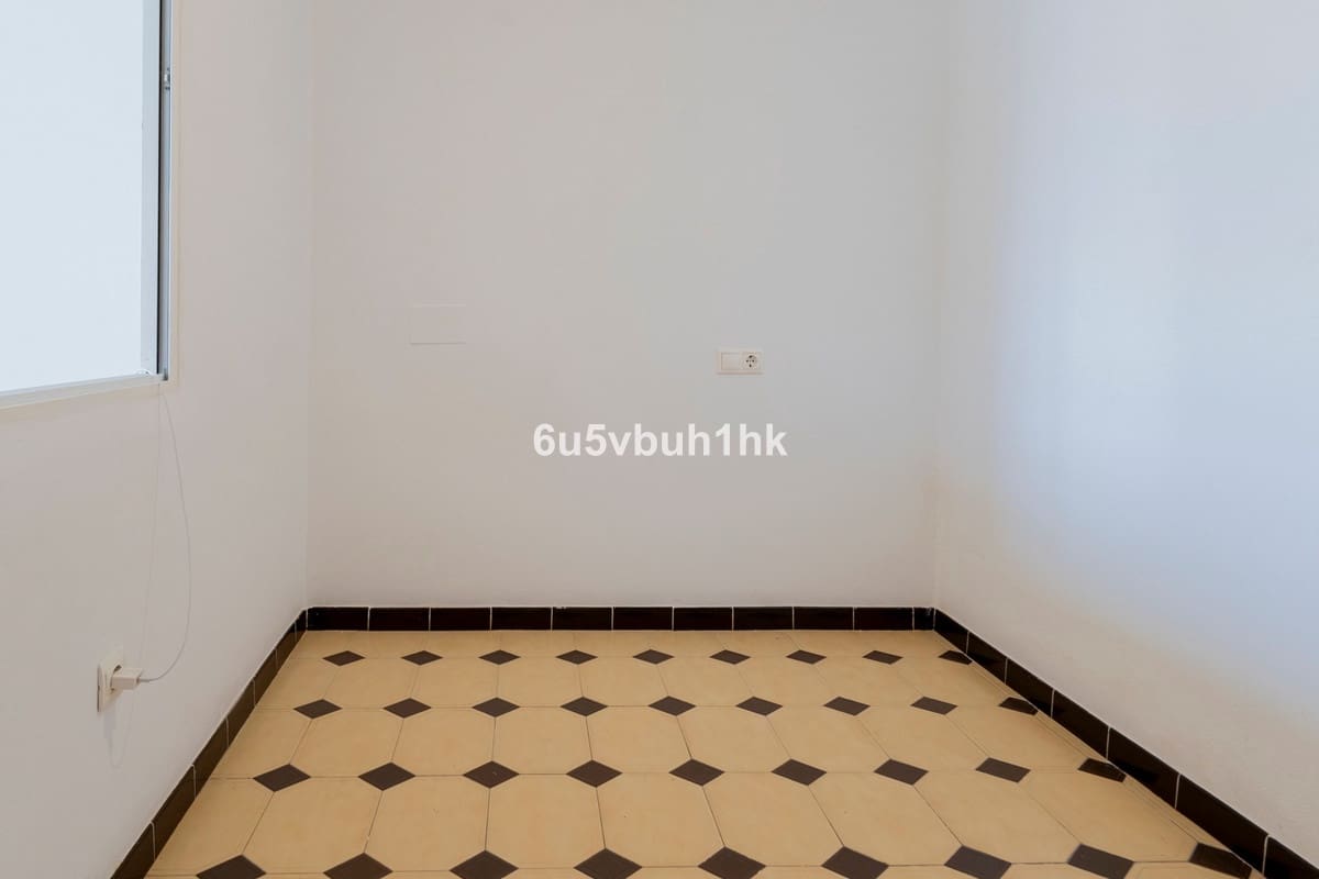 3 soveværelse Lejlighed til salg i Fuengirola med garage - € 198.000 (Ref: 10142200)