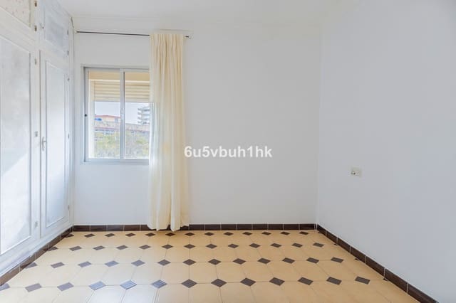 3 soveværelse Lejlighed til salg i Playa de los Boliches, Fuengirola med garage - € 198.000 (Ref: 10142200)