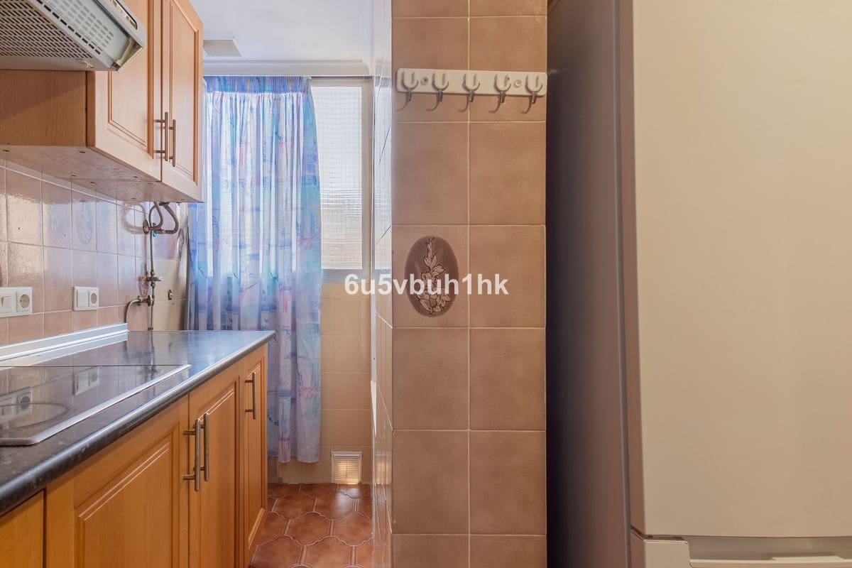 3 soveværelse Lejlighed til salg i Fuengirola med garage - € 198.000 (Ref: 10142200)