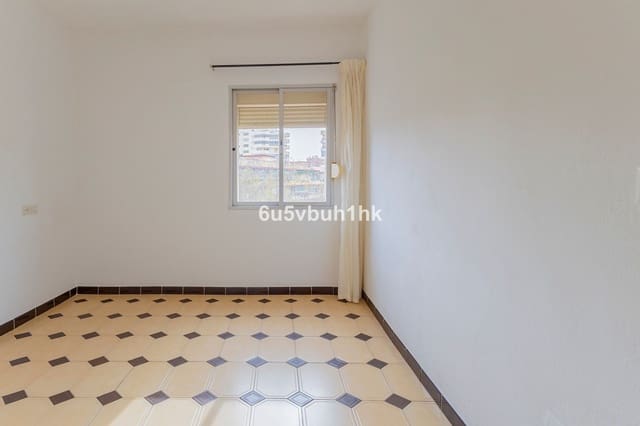 3 soveværelse Lejlighed til salg i Playa de los Boliches, Fuengirola med garage - € 198.000 (Ref: 10142200)