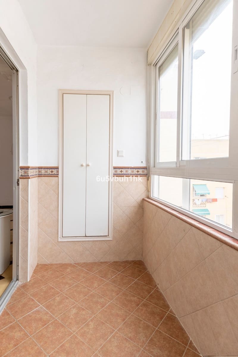 3 soveværelse Lejlighed til salg i Fuengirola med garage - € 198.000 (Ref: 10142200)